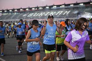 BIB: 101, 1851, 527
                            <button type="button" onclick="openModal(10461857)" class="btn btn-primary btn-sm float-right btn-popup" data-toggle="modal" data-target=".modal-high-quality">
                        <i class="fas fa-shopping-cart"></i> Add to Cart
                    </button>
                                            <button type="button" onclick="isThisMe(10461857, true)" class="btn btn-success btn-sm float-right btn-popup btn-isme hidden" data-toggle="tooltip" data-placement="bottom" title="นี่คือรูปของคุณใช่ไหม คลิกที่นี่เพื่อเอาเข้าอัลบั้ม">
                        <i class="fas fa-plus"></i> Add to album
                    </button>
                    <button type="button" onclick="isThisMe(10461857, false)" class="btn btn-warning btn-sm float-right btn-popup btn-isnotme hidden">
                        <i class="fas fa-ban"></i> Remove from album
                    </button>